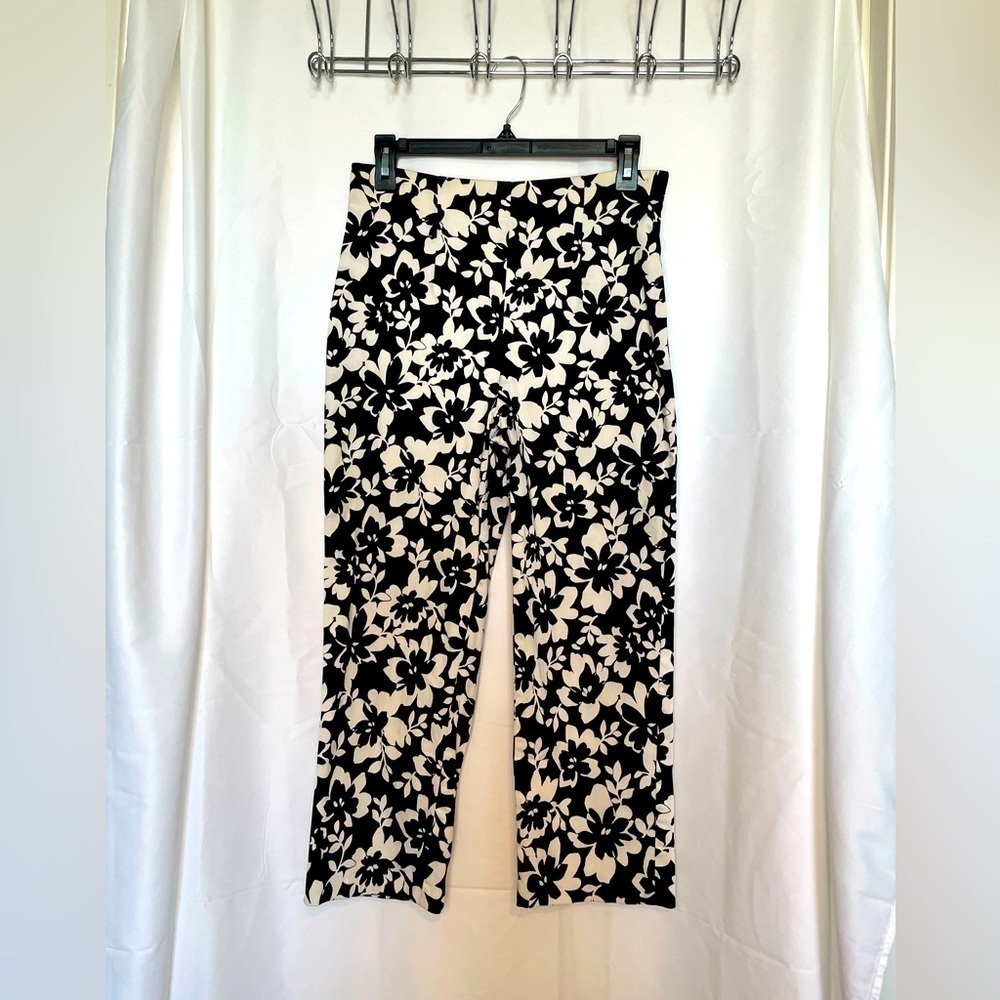 St. John’s Bay/ white and black floral high rise capri pants.​​​​​​​​​​​​